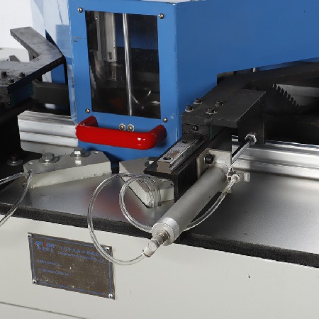 Horizontal double cutting machine